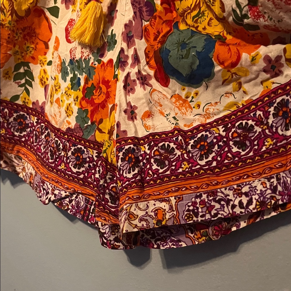 Anthropologie Multicolor Floral shorts - Picture 3 of 5